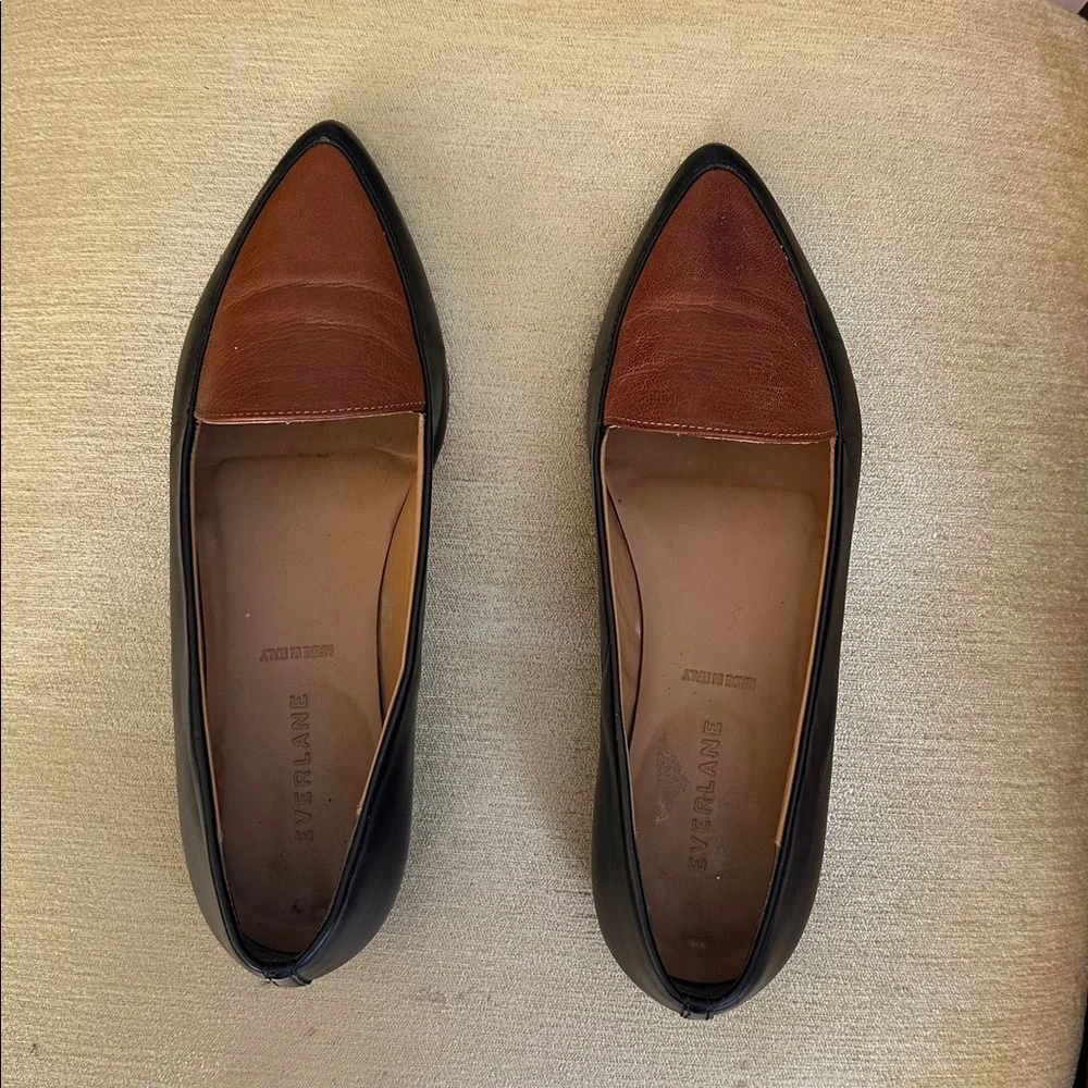 Everlane The Modern Point Loafers in a black and brown two-tone leather Size 7